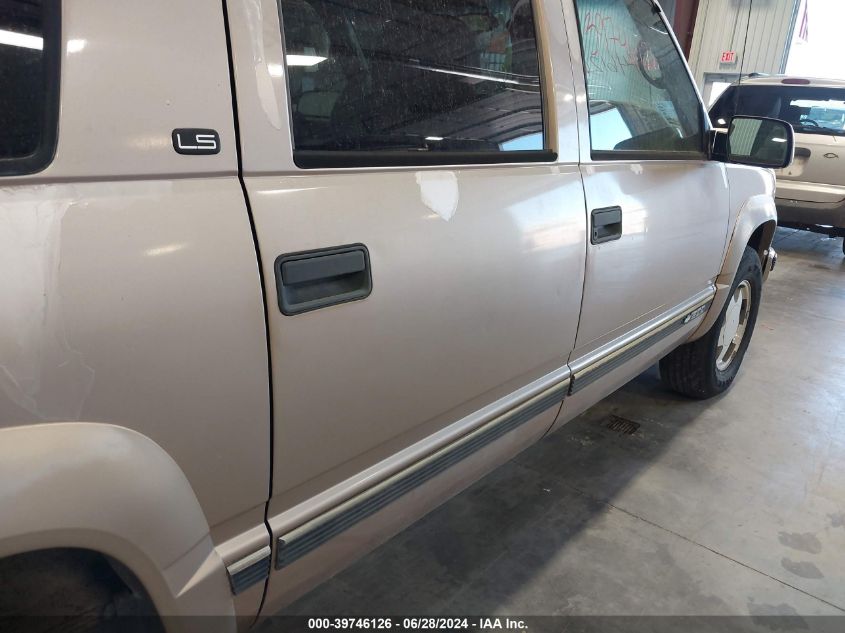 1999 Chevrolet Suburban 1500 Lt VIN: 3GNFK16R2XG181325 Lot: 39746126