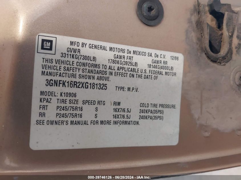 1999 Chevrolet Suburban 1500 Lt VIN: 3GNFK16R2XG181325 Lot: 39746126
