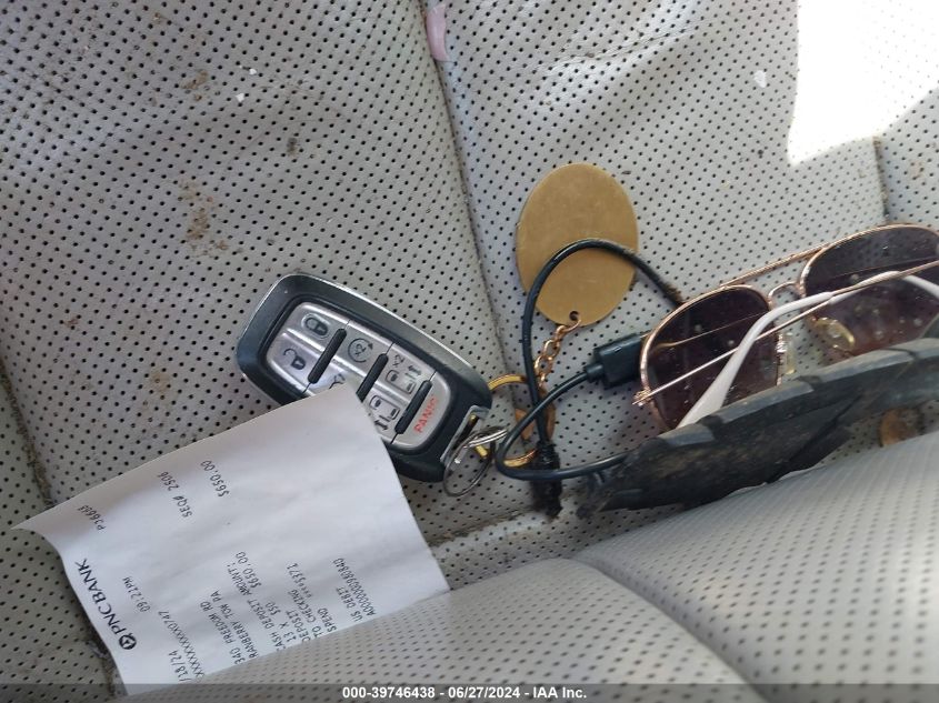 2017 Chrysler Pacifica Limited VIN: 2C4RC1GG6HR757882 Lot: 39746438