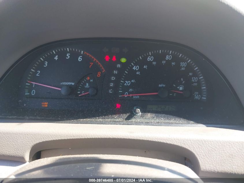 2004 Toyota Camry Le VIN: 4T1BE32K04U325994 Lot: 39746485