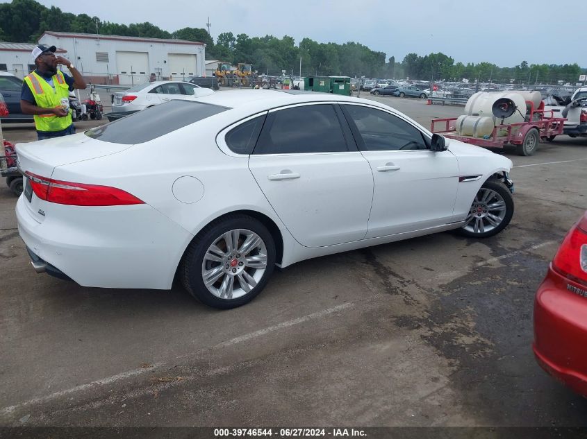 2017 Jaguar Xf 35T Premium VIN: SAJBJ4BV8HCY44921 Lot: 39746544