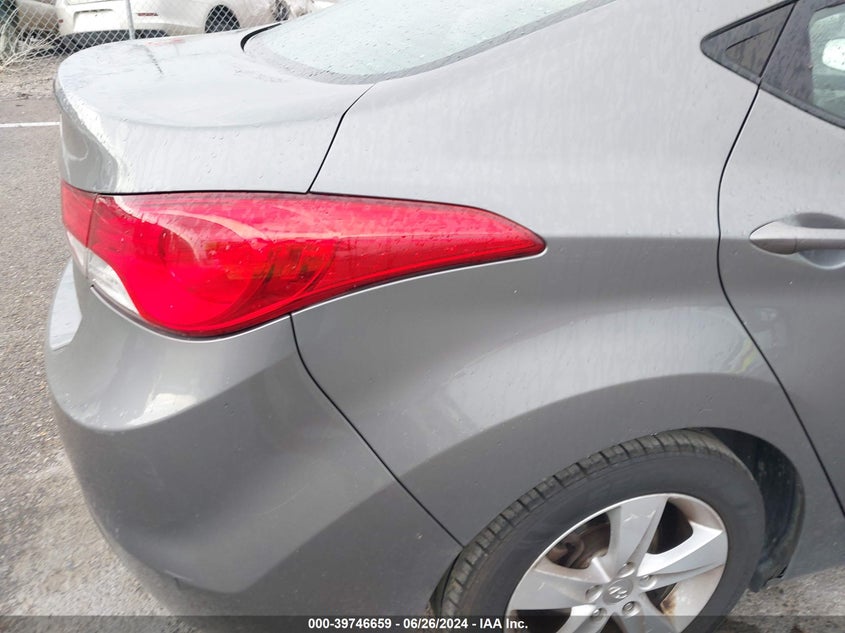 2013 Hyundai Elantra Gls VIN: 5NPDH4AE5DH393692 Lot: 39746659