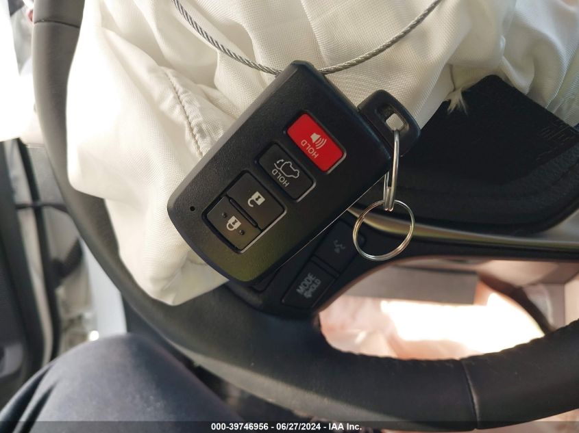 2017 Toyota Rav4 Platinum VIN: 2T3DFREV0HW580107 Lot: 39746956