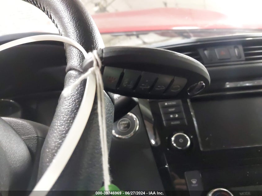 VIN 5N1AT2MV5KC776084 2019 NISSAN ROGUE SV