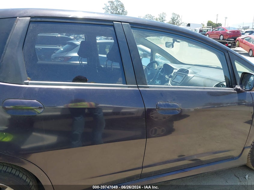 2013 Honda Fit Sport VIN: JHMGE8H66DC053859 Lot: 39747049