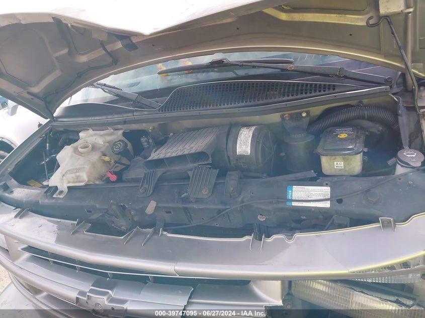 2002 Chevrolet Express Lt VIN: 1GNFG65R221119253 Lot: 39747095