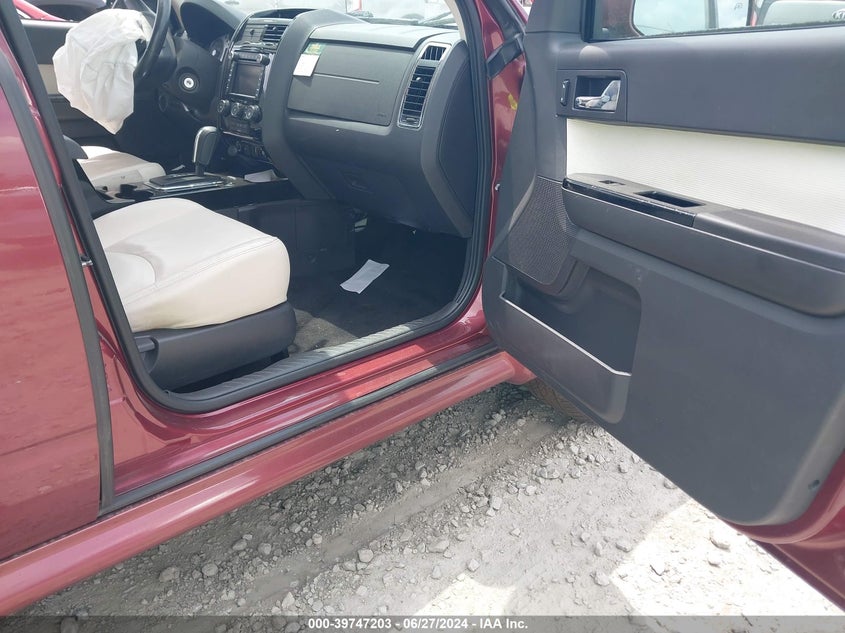 2010 Mercury Mariner Premier VIN: 4M2CN8HG3AKJ20129 Lot: 39747203