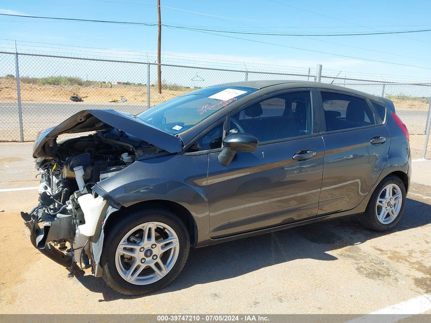 VIN 3FADP4EJXKM130332 2019 FORD FIESTA SE