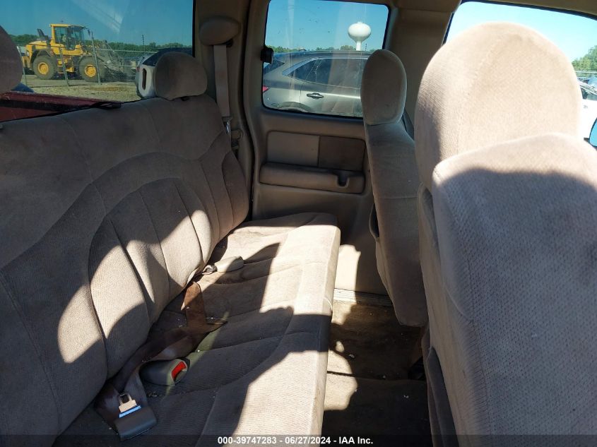 2002 GMC New Sierra C1500 VIN: 2GTEC19V221178274 Lot: 39747283