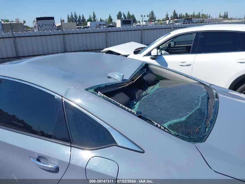 2022 Honda Accord Hybrid Touring VIN: 1HGCV3F95NA006983 Lot: 39747311