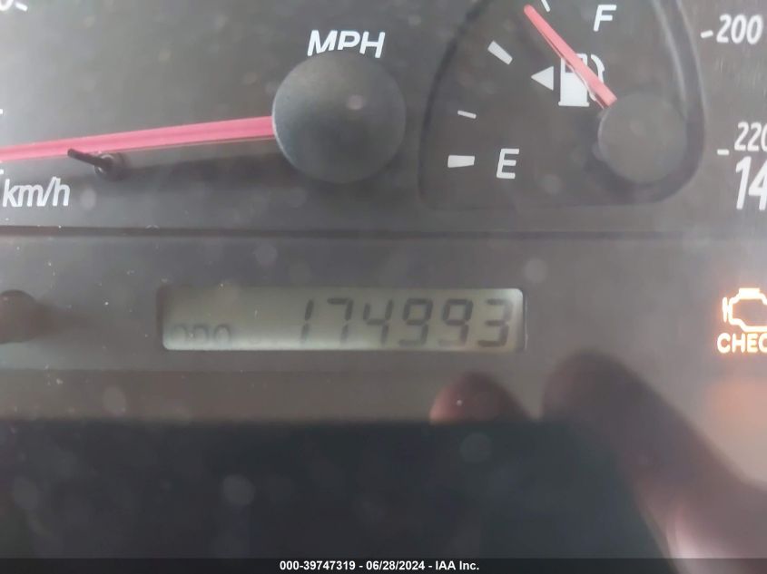 2004 Toyota Camry Le/Xle/Se VIN: 4T1BE32K74U926612 Lot: 39747319