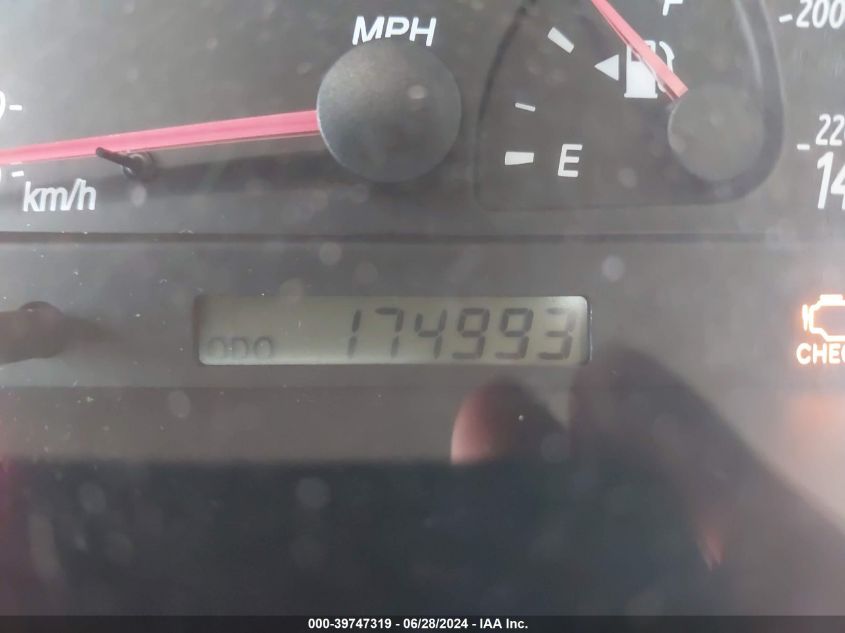 2004 Toyota Camry Le/Xle/Se VIN: 4T1BE32K74U926612 Lot: 39747319