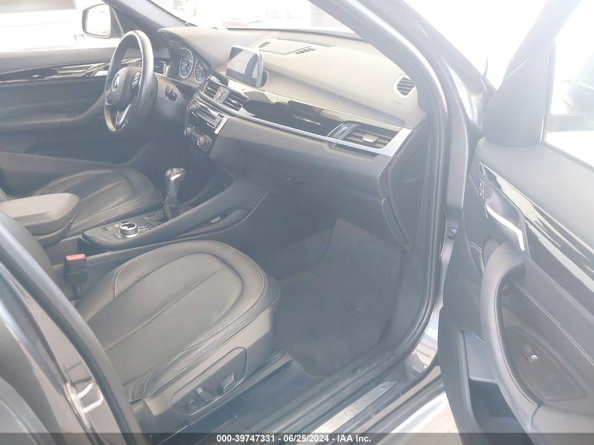 2018 BMW X1 xDrive28I VIN: WBXHT3C34J5K25627 Lot: 39747331