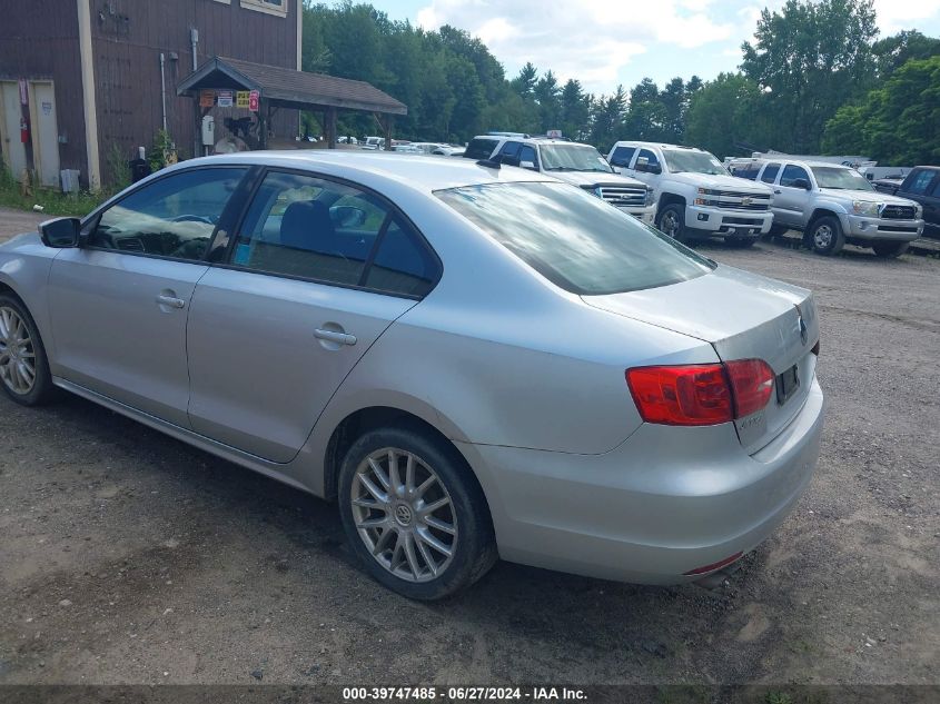 3VWBZ7AJ7BM365755 | 2011 VOLKSWAGEN JETTA