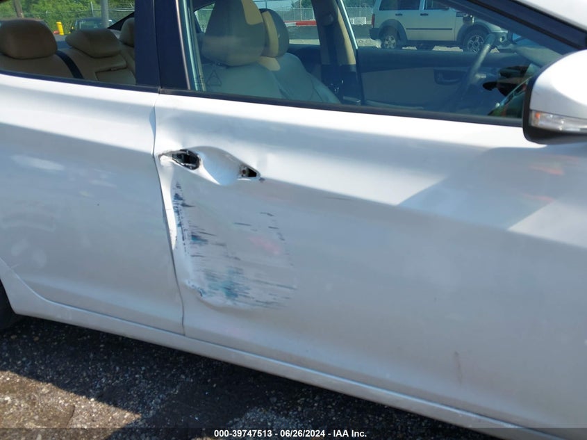 5NPDH4AE5BH010671 2011 Hyundai Elantra Limited