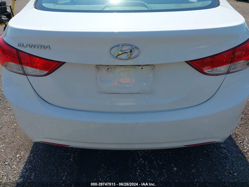 5NPDH4AE5BH010671 2011 Hyundai Elantra Limited