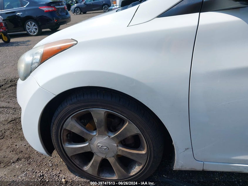 5NPDH4AE5BH010671 2011 Hyundai Elantra Limited