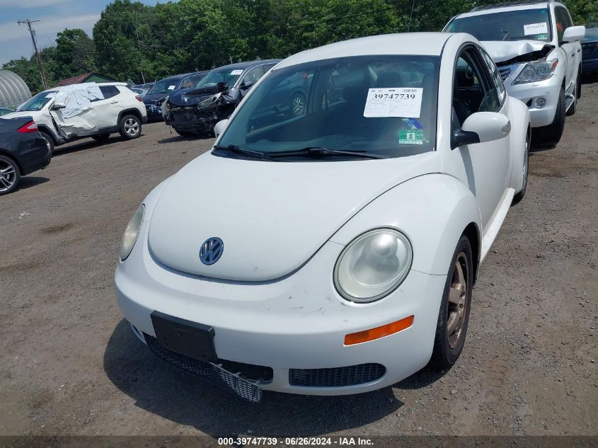 2010 Volkswagen New Beetle 2.5L Final Edition VIN: 3VWPW3AG0AM011098 Lot: 39747739