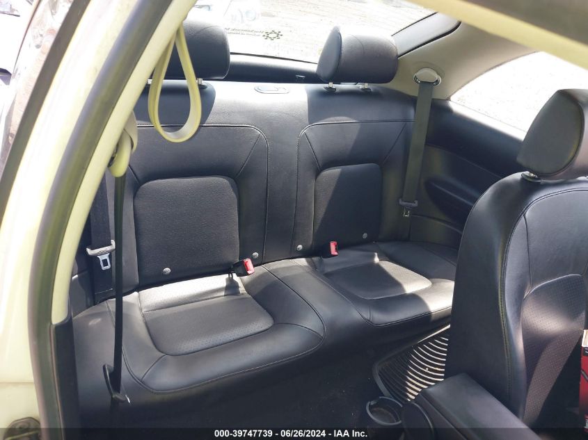 2010 Volkswagen New Beetle 2.5L Final Edition VIN: 3VWPW3AG0AM011098 Lot: 39747739