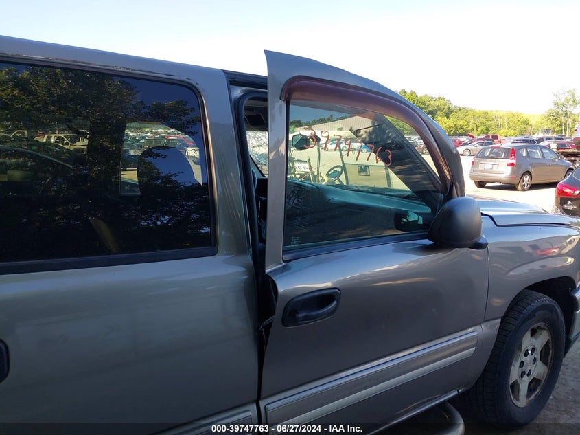 2006 Chevrolet Silverado 1500 C1500 VIN: 2GCEC13T561216822 Lot: 39747763