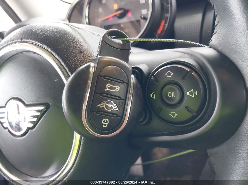 2021 Mini Hardtop Cooper VIN: WMWXU7C04M2M90473 Lot: 39747882