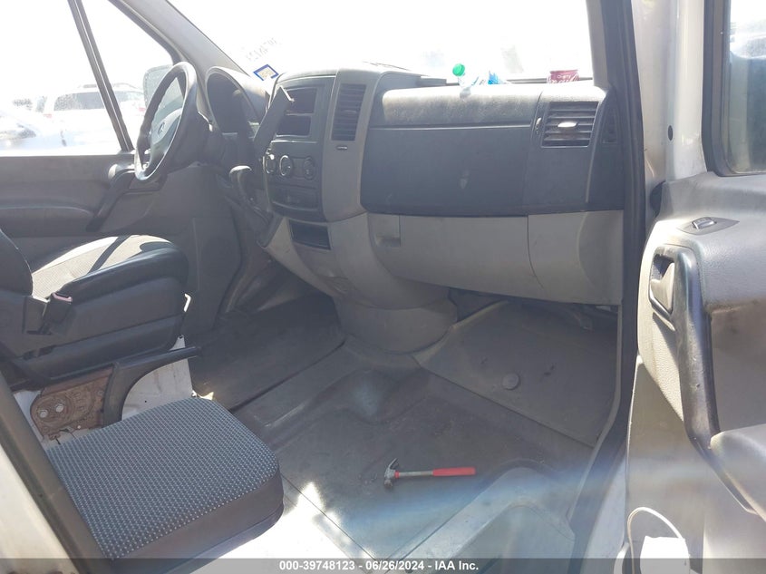 2011 Mercedes-Benz Sprinter 2500 High Roof VIN: WD3PE8CB8B5569271 Lot: 39748123