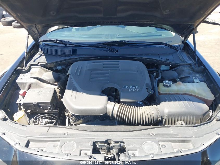 2017 Chrysler 300 Limited VIN: 2C3CCAAG6HH616352 Lot: 39748217