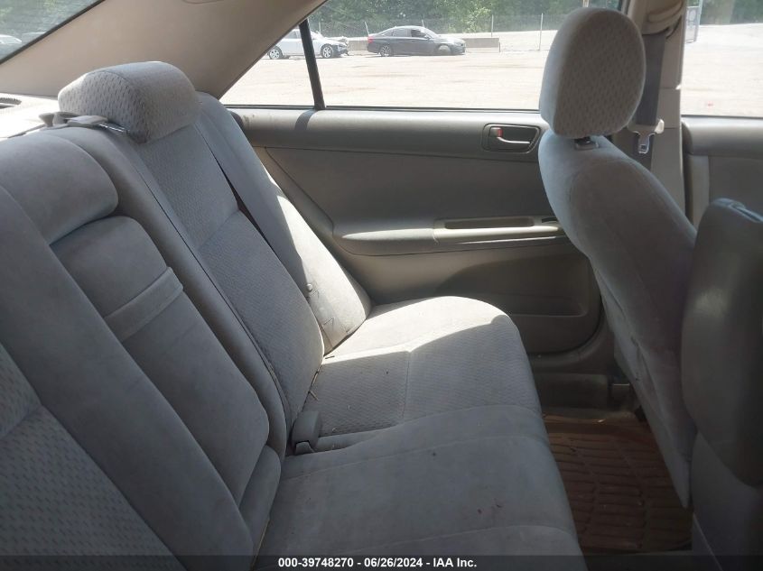 2004 Toyota Camry Le VIN: 4T1BE32K44U830520 Lot: 39748270