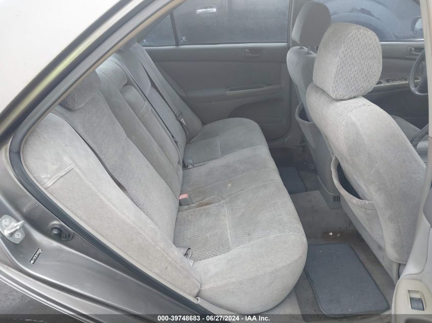 2004 Toyota Camry Le VIN: 4T1BE32K74U926206 Lot: 39748683