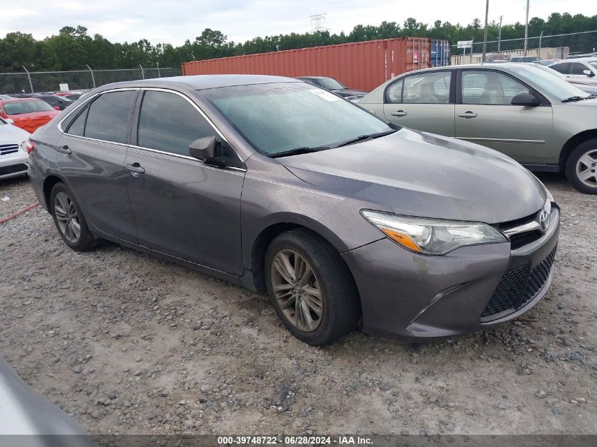 4T1BF1FK0HU617257 2017 TOYOTA CAMRY - Image 1