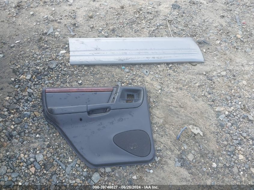 1998 Jeep Grand Cherokee Limited VIN: 1J4GZ78Y4WC136625 Lot: 39748827