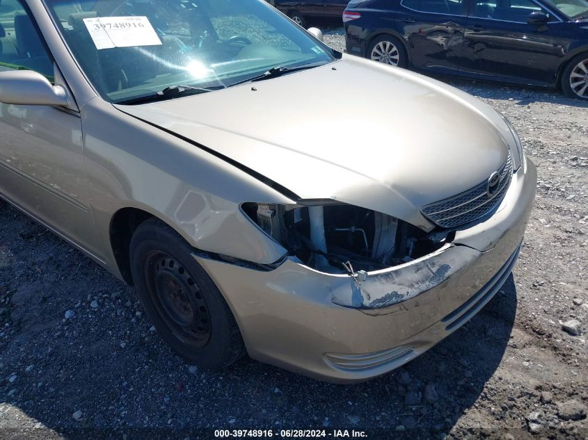 2004 Toyota Camry Le/Xle/Se VIN: 4T1BE30K44U266483 Lot: 39748916