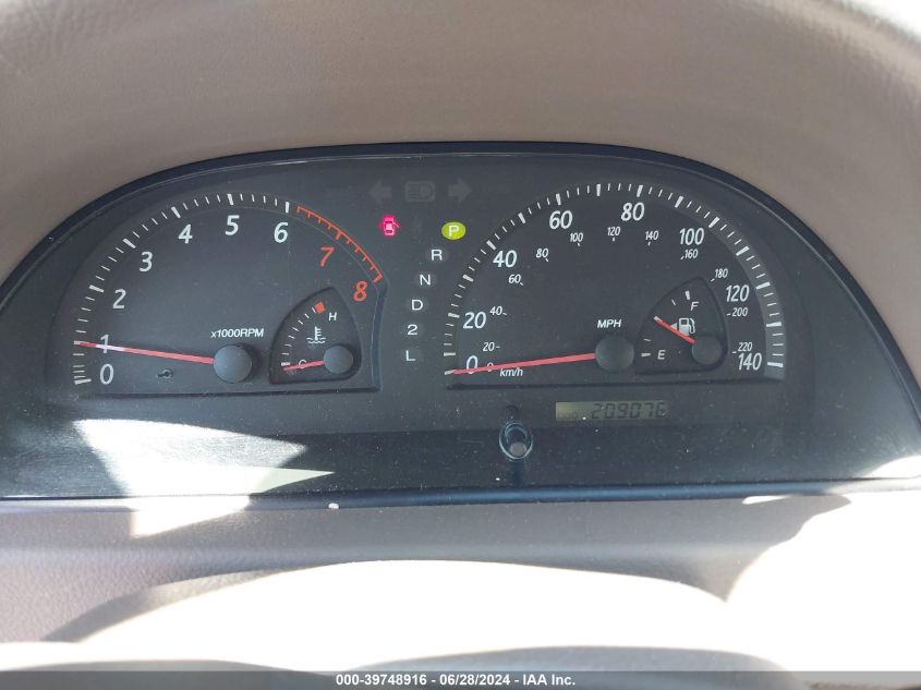 2004 Toyota Camry Le/Xle/Se VIN: 4T1BE30K44U266483 Lot: 39748916