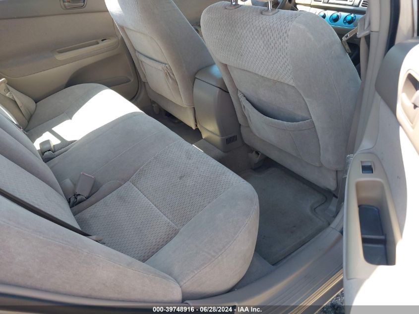 2004 Toyota Camry Le/Xle/Se VIN: 4T1BE30K44U266483 Lot: 39748916