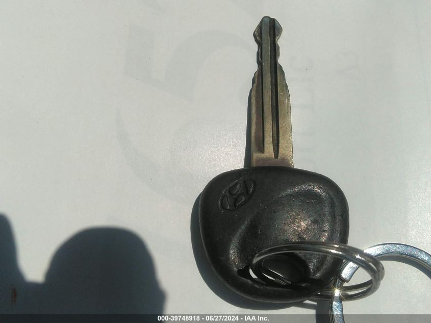 2005 Hyundai Elantra Gls/Gt VIN: KMHDN46D15U023688 Lot: 39748918