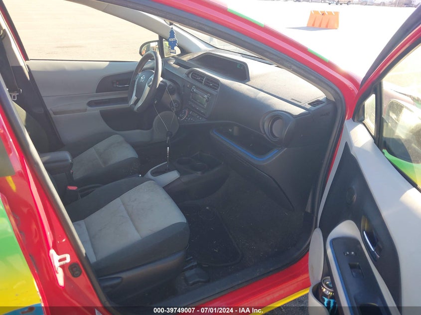 2013 Toyota Prius C Two VIN: JTDKDTB33D1542599 Lot: 39749007