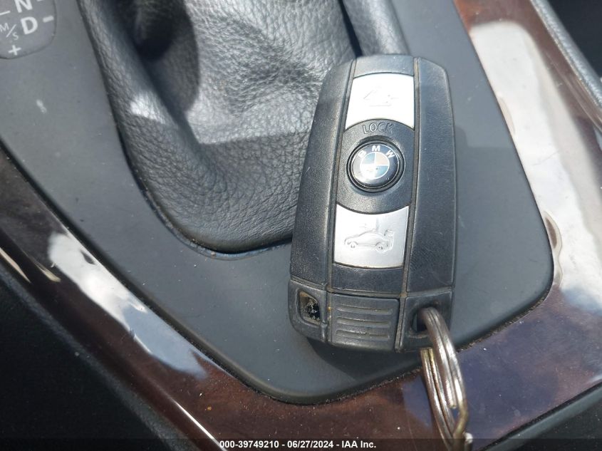 2011 BMW 328I VIN: WBAKE3C5XBE441575 Lot: 39749210