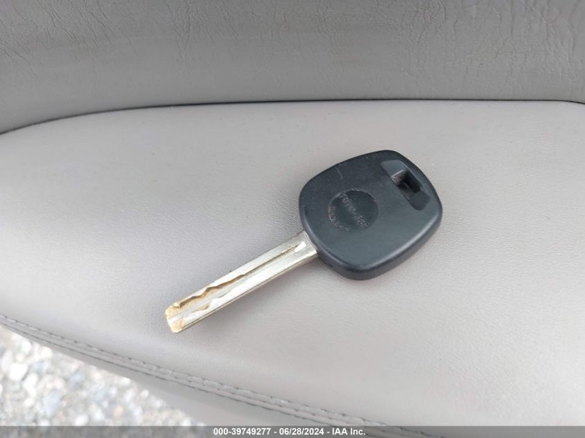 2004 Lexus Es 330 VIN: JTHBA30G345005138 Lot: 39749277