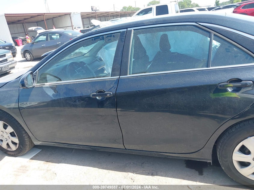 2016 Toyota Camry Le VIN: 4T4BF1FK1GR560779 Lot: 39749587