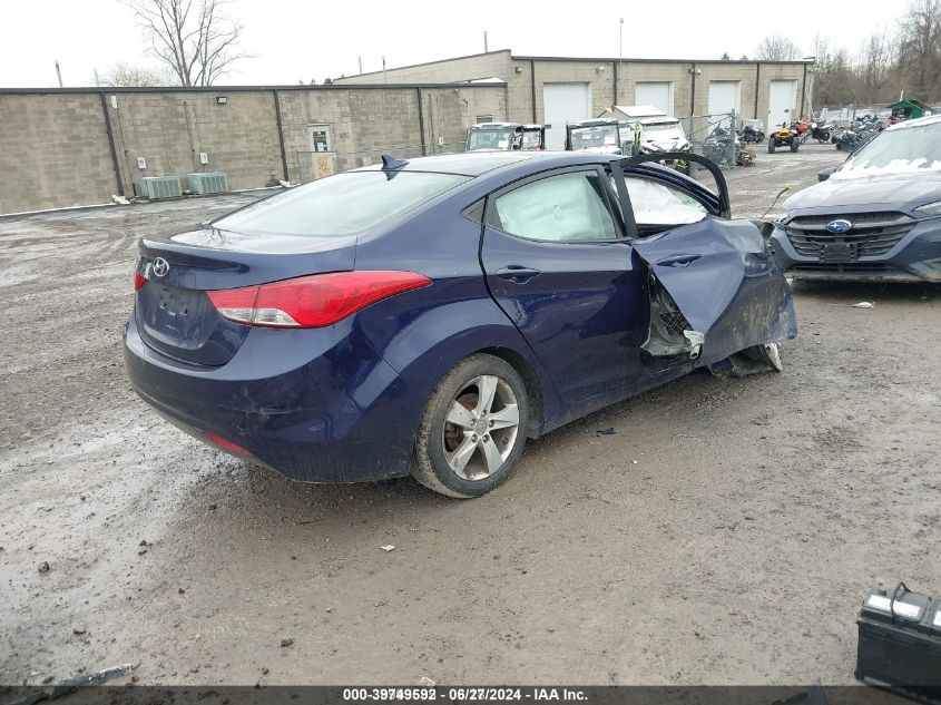 VIN 5NPDH4AE0DH439381 2013 Hyundai Elantra, Gls no.4