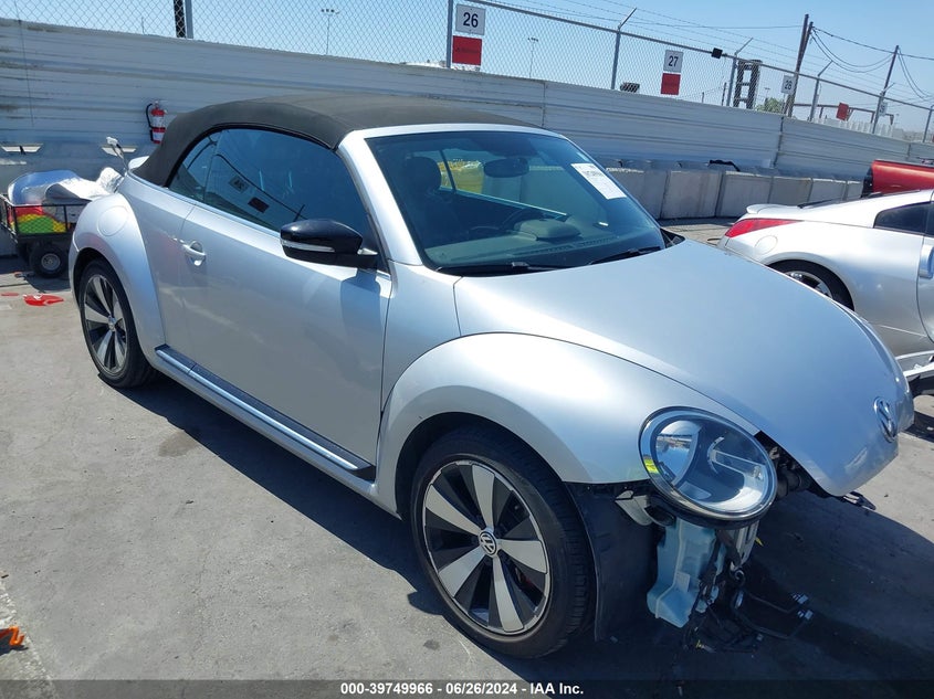 2013 VOLKSWAGEN BEETLE 2.0T - 3VW7T7AT1DM833166