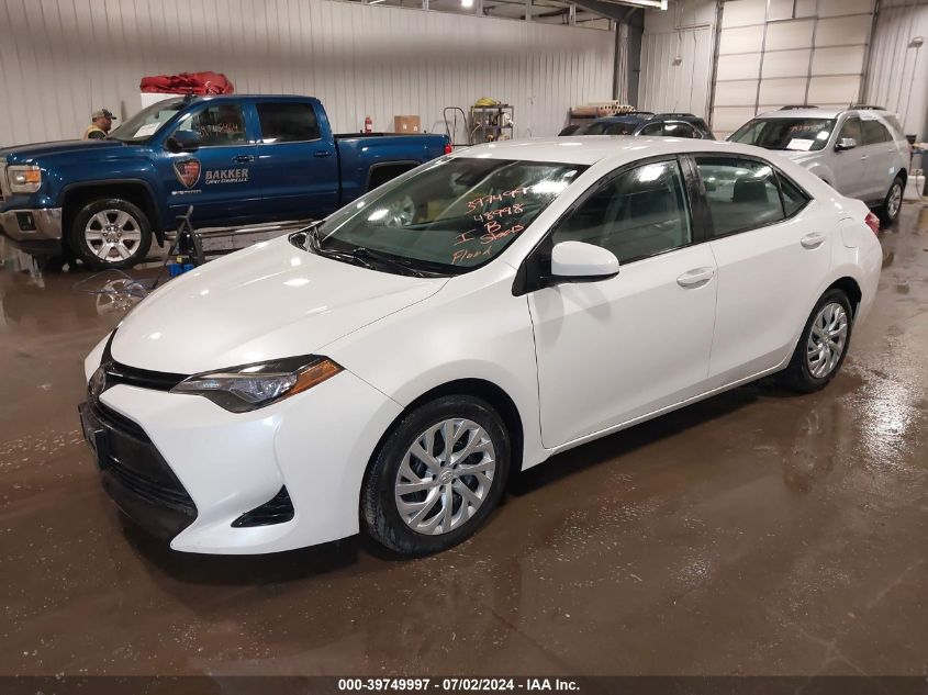 5YFBURHE1HP651298 2017 TOYOTA COROLLA - Image 2