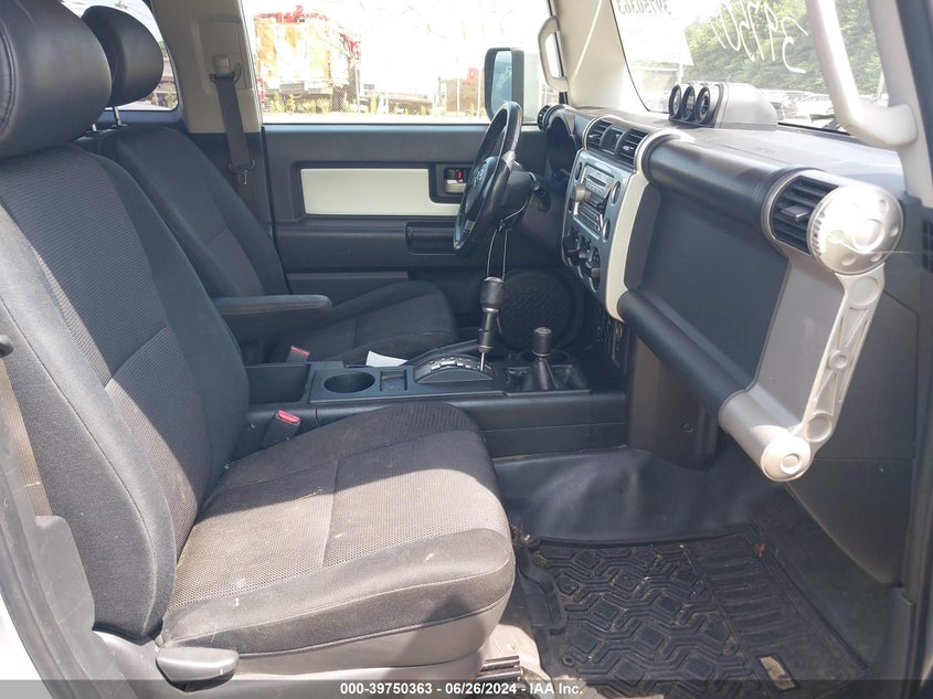 2007 Toyota Fj Cruiser VIN: JTEBU11F970008268 Lot: 39750363