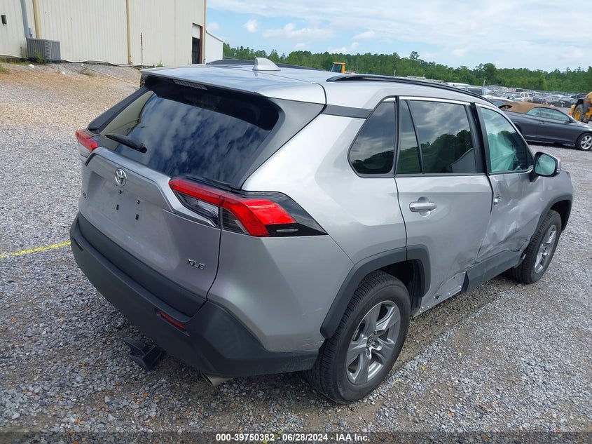 2022 TOYOTA RAV4 XLE/XLE PREMIUM - 2T3W1RFV4NW190404