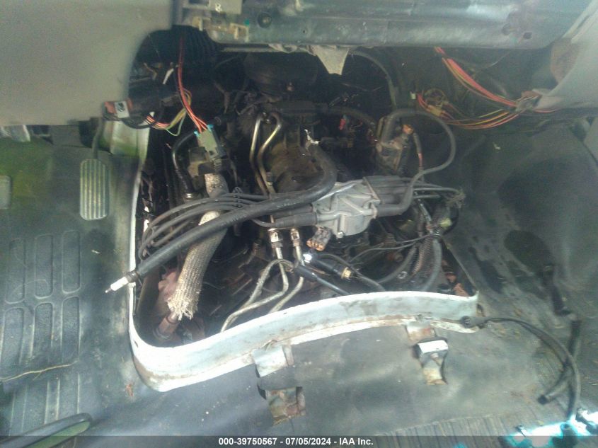 2001 Chevrolet Express Cargo Van VIN: 1GCHG39RX11129442 Lot: 39750567