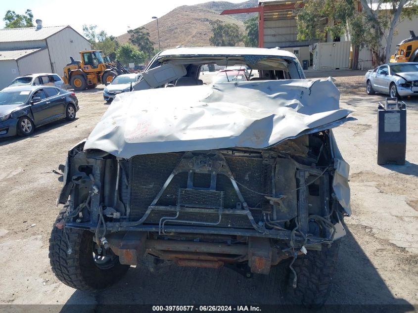 2000 Chevrolet Suburban 1500 Ls VIN: 3GNEC16T5YG177582 Lot: 39750577