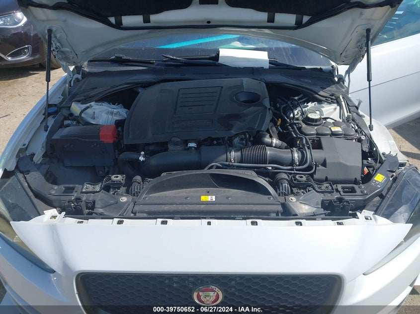 2018 JAGUAR XE PREMIUM - SAJAJ4FXXJCP21988