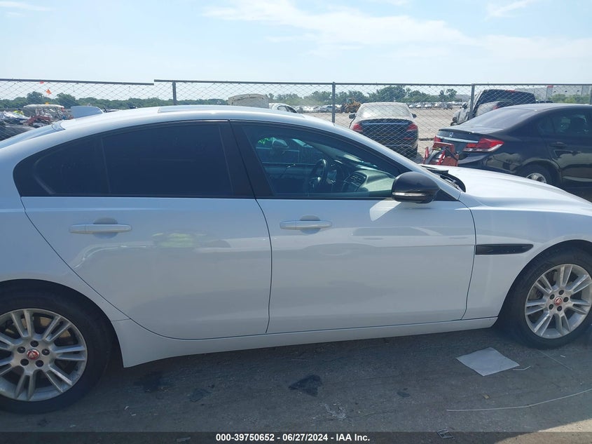 2018 JAGUAR XE PREMIUM - SAJAJ4FXXJCP21988