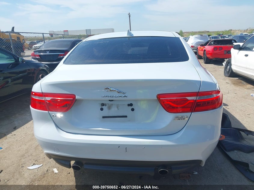 2018 JAGUAR XE PREMIUM - SAJAJ4FXXJCP21988