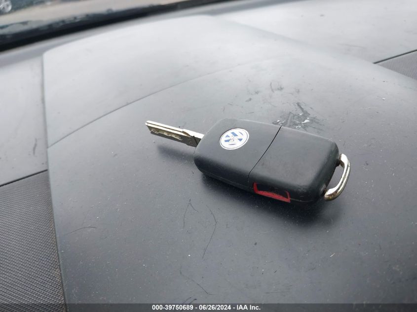 2004 Volkswagen New Beetle Gls 1.8T VIN: 3VWCD31Y24M334649 Lot: 39750689